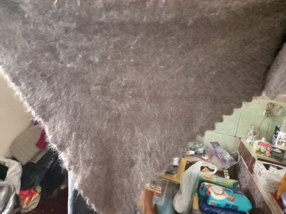 Продам пуховую большую косинку  1м80×1м