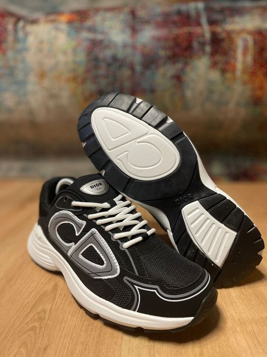 • Tênis Dior B30•