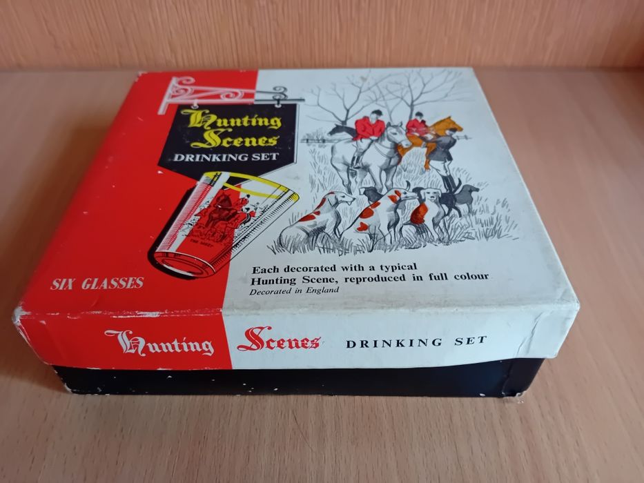 Винтажный набор рюмок "Сцены охоты"
