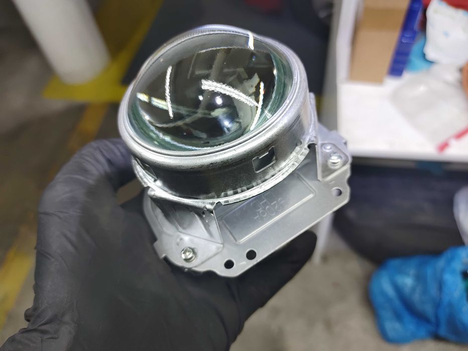 Par de Oticas Farois Usados originais Toyota Avensis >2009 T27 / T270