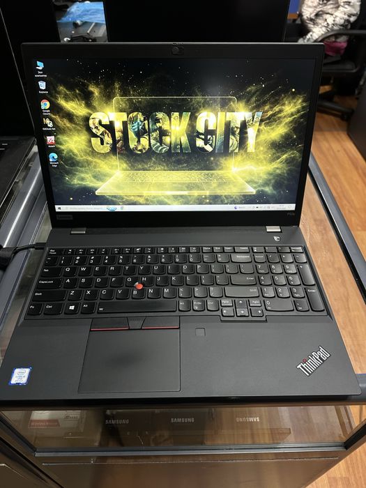 Ноутбук для 3D графики Lenovo  tape-c