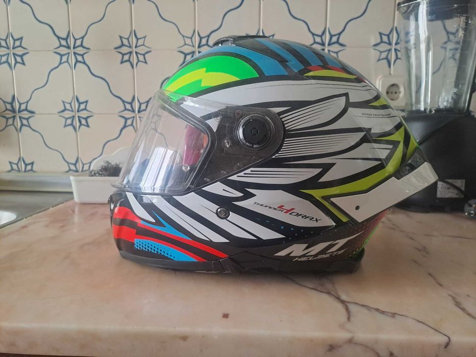 Capacete MT moto