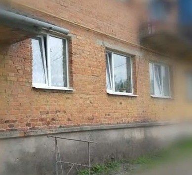 Трикімнатна квартира. Червона лінія.