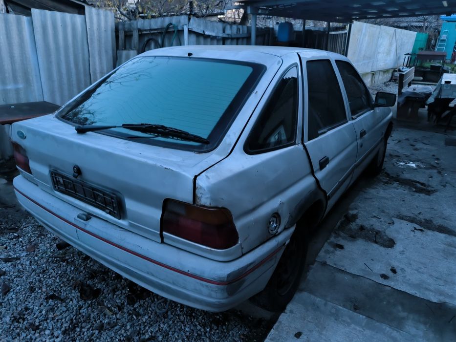 Разборка Ford Escort Форд Эскорт