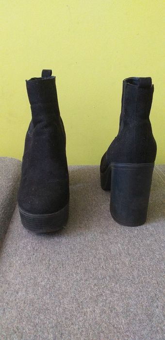 Buty Botki Koturny Obuwie Damskie 8/41 Czarne Zamsz