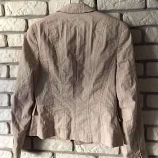 Kremowa marynarka na podszewce rozm. 38 Apriori