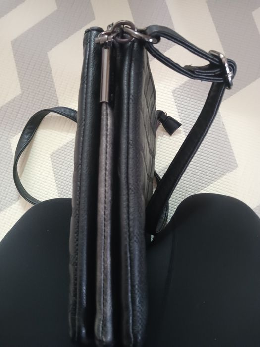 Sprzedam torebkę listonoszke