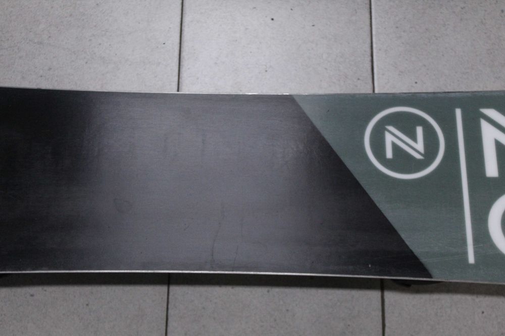 Deska Snowboard NIDECKER PLAY 159 cm + Wiązania RIDE C-9 (r. 2023/2024