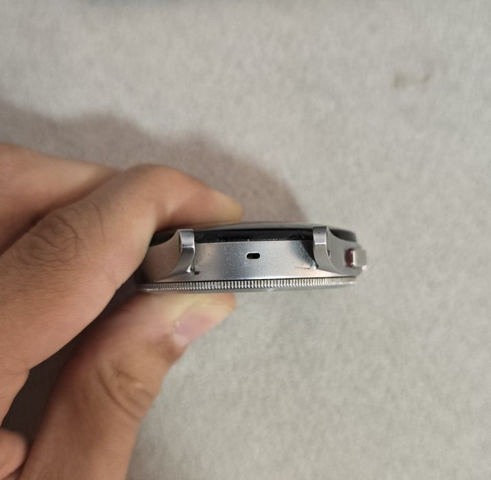 Samsung Galaxy Watch 4 Classic 46mm Bluetooth – Silver (Como Novo)