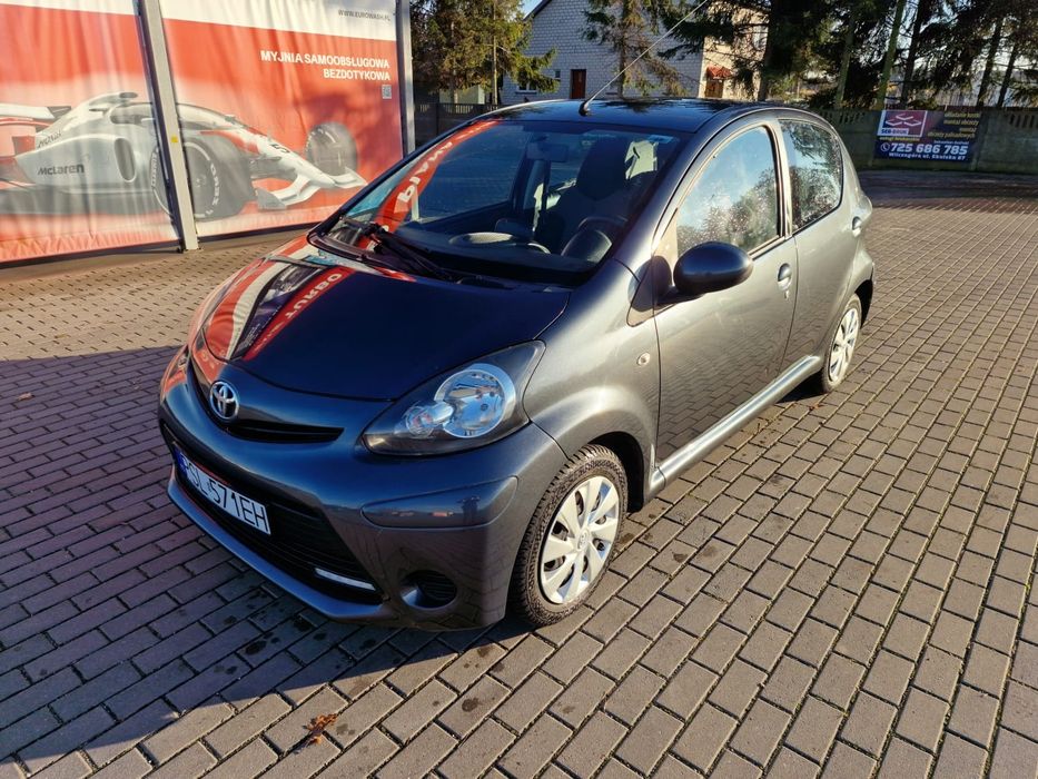 Toyota Aygo 1.0i Klimatyzacja Nawigacja Wspomaganie Abs nowe sprzęgło