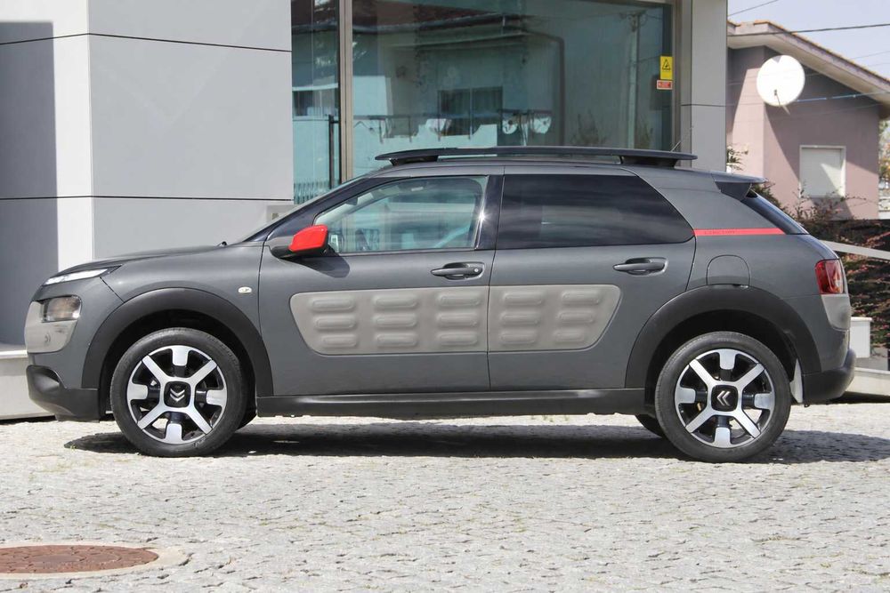 Citroën C4 Cactus VTi 82 Shine Edition - desde 89€/mês