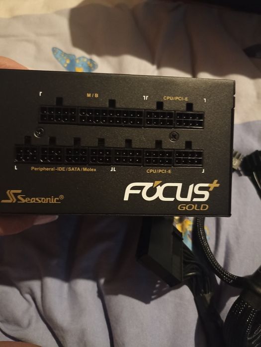 Блок живлення Seasonic FOCUS Plus Gold 550 FX.