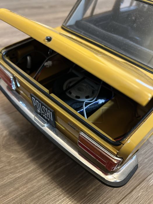 Model samochodu Fiat 125 P kolekcja DeAgostini 1:8