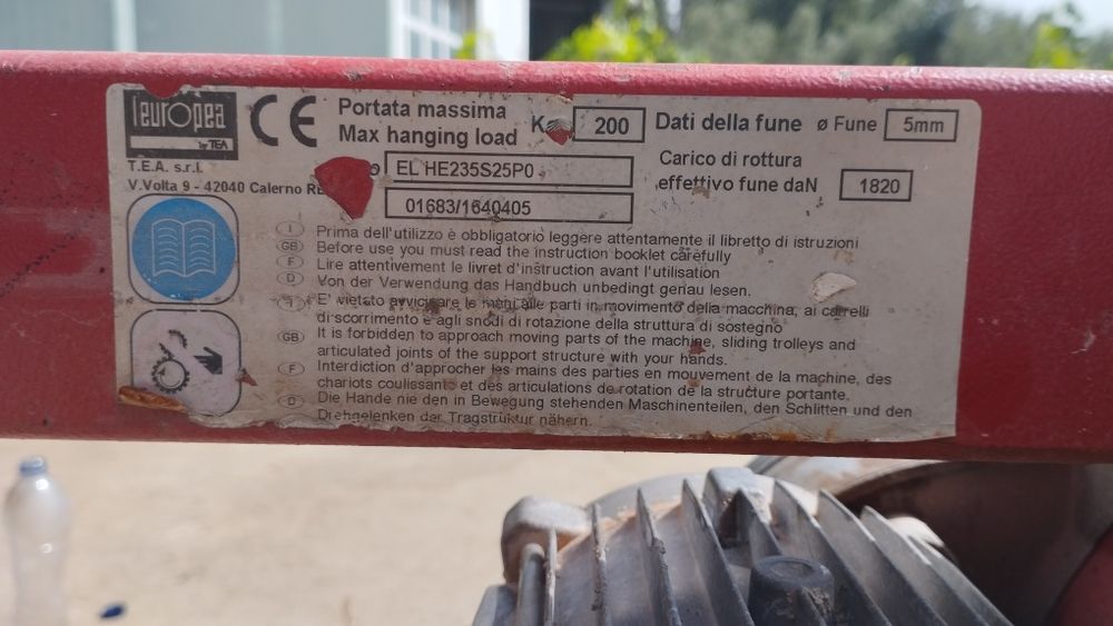 Guincho eléctrico extensível com balde