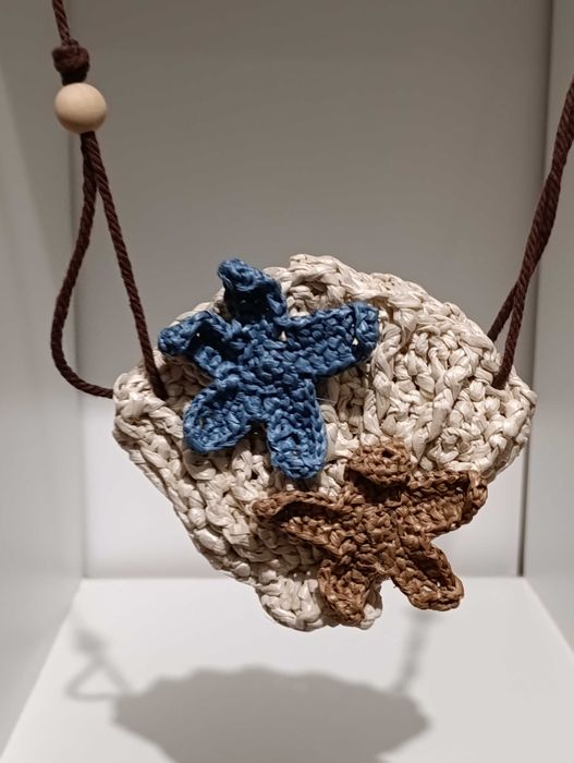 Mała torebka dziewczęca z motywami boho