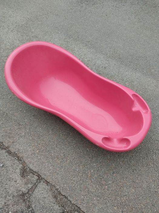 Дитяча ванночка.