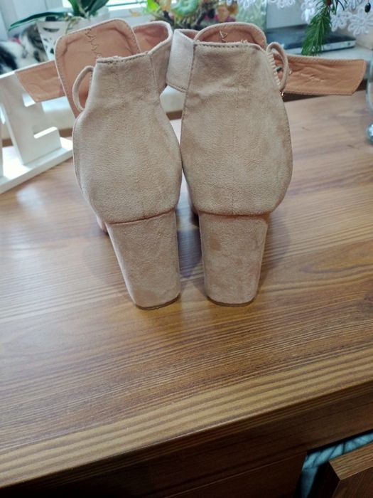 Buty okazjonalne