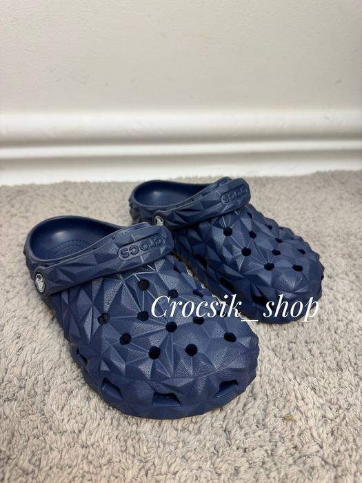 Дитячі крокси на дівчинку crocs Classic Geometric kids