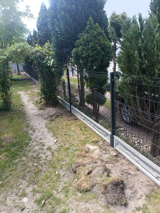 Montaż ogrodzeń panelowych bram