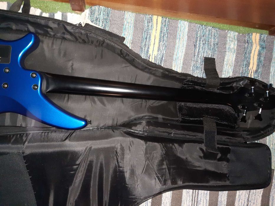 Guitarra baixo Yamaha RBX 774