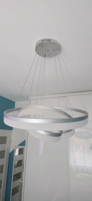 Nowoczesna lampa wisząca trzy ringi LED białe, matowe