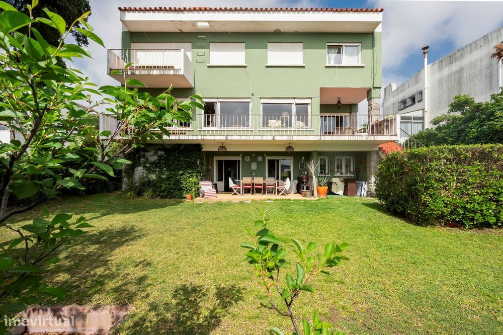 Moradia T5 com vista rio e jardim privativo, Restelo, Lisboa