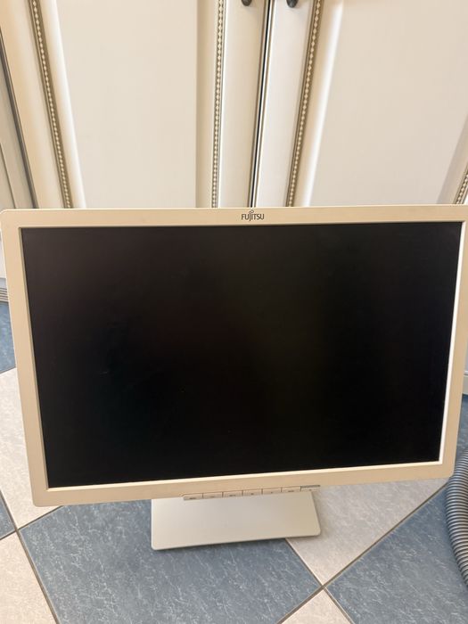 Монітор Fujitsu B22W-7.