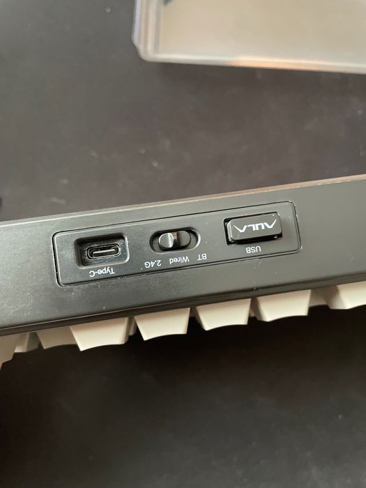 AULA F75 клавіатура б/у