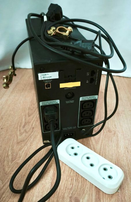 ДБЖ APC Back UPS 1400 безперебійник під акумулятор 12В потужність700Вт