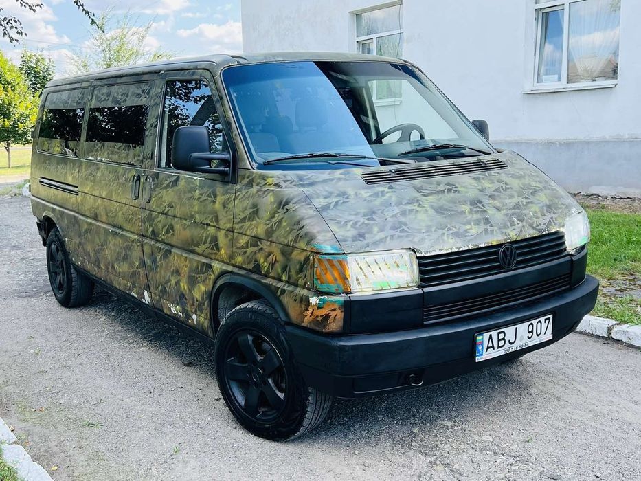 Продам автомобіль Т чёрный 2,5 дизель