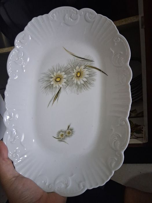 Conjunto Vista Alegre Antigo – Serviço de Jantar/Chá c/ Terrinas e Peças de Servir (Vintage)