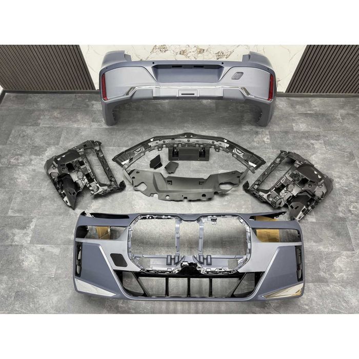Комплект обвісів ( M-Paket ) на BMW 7 Series G70 / G71 2022-2026 року