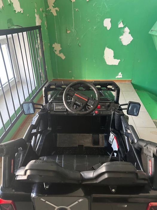 Детский автомобиль