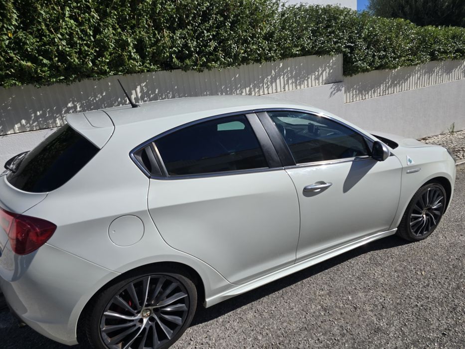 Alfa Romeo Guilietta Quadrifolio — photo 3