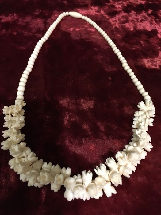 Старинное колье Слоновая кость резьба