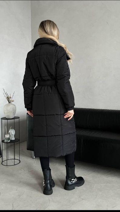 Пальто зимове, пуховик