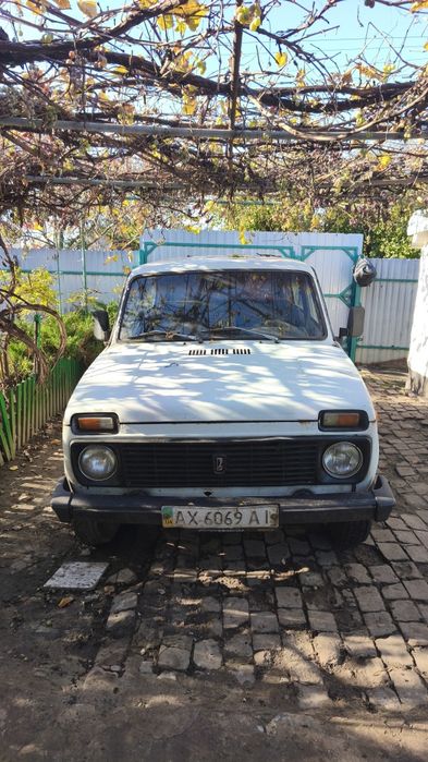 Продам автомобиль Ниву 2121
