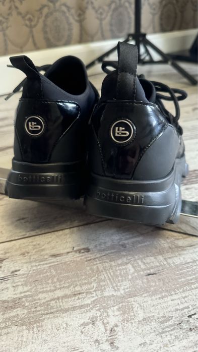 Кроссовки roberto botticelli оригинал