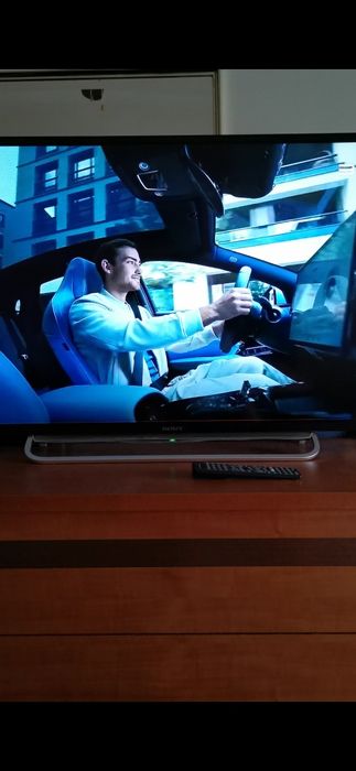 Vendo TV Sony KDL-40W605B