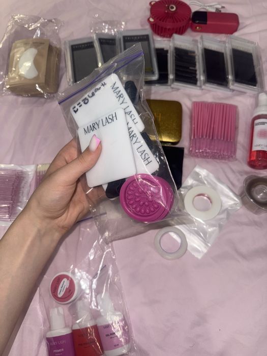 Матеріали для нарощення вій