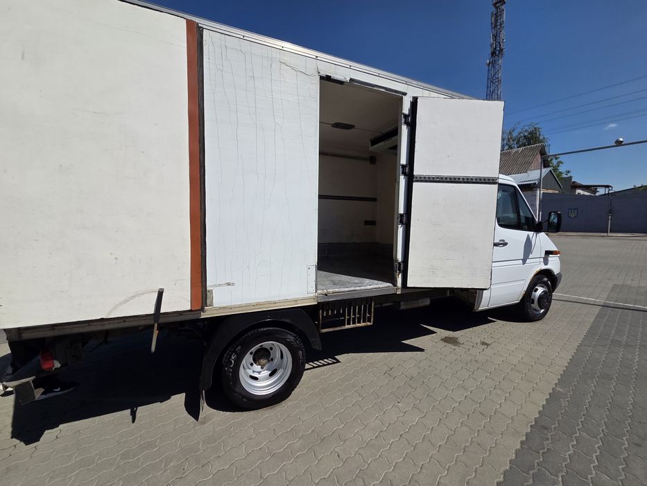 Продається надійний Mercedes-Benz Sprinter(Автомат) 2005 року