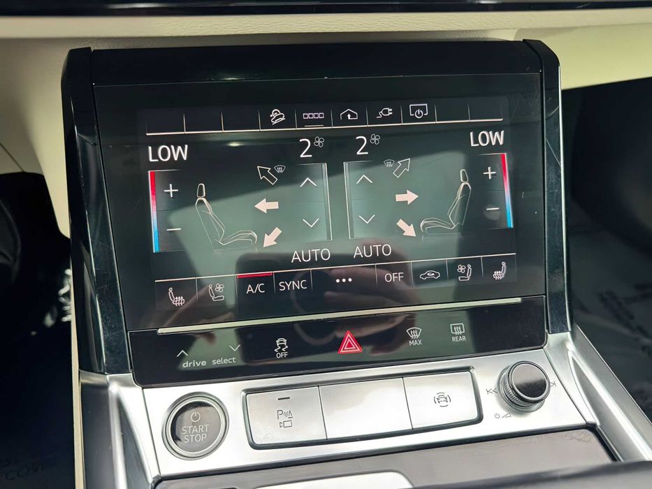 Audi e-tron Premium      2021