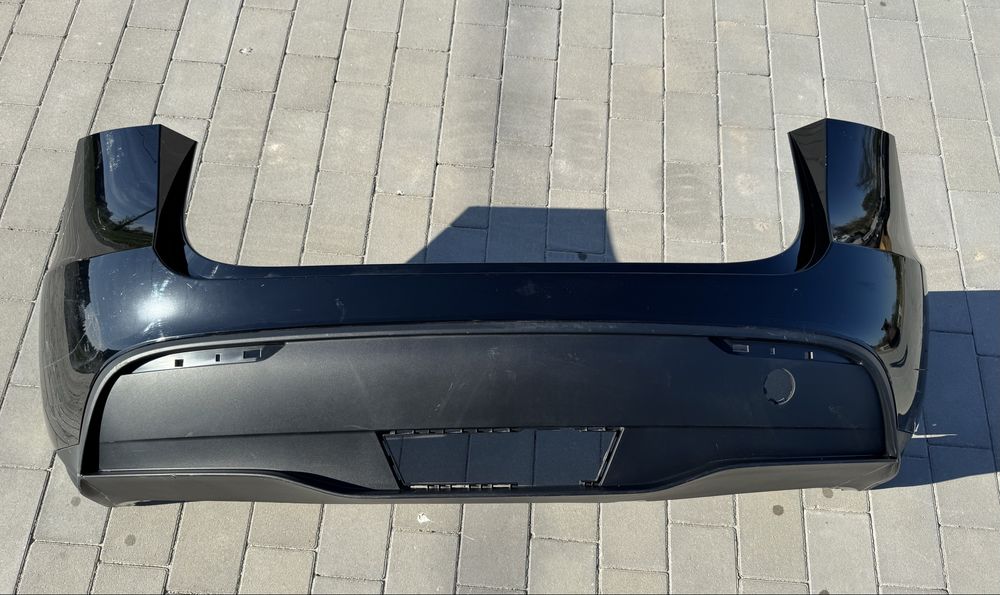Tesla Model Y бампер задній