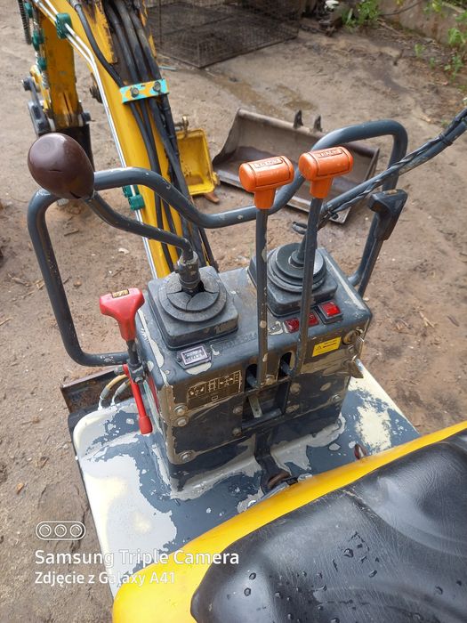 Minikoparka  Yanmar  800 kg