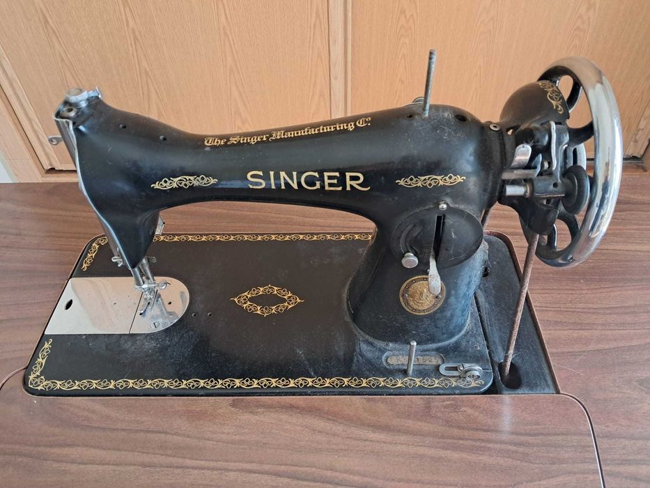 Vendo Máquina de Costura antiga Singer