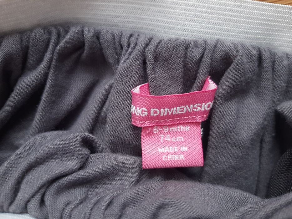 Spódniczka tiulowa w gwiazdki 74