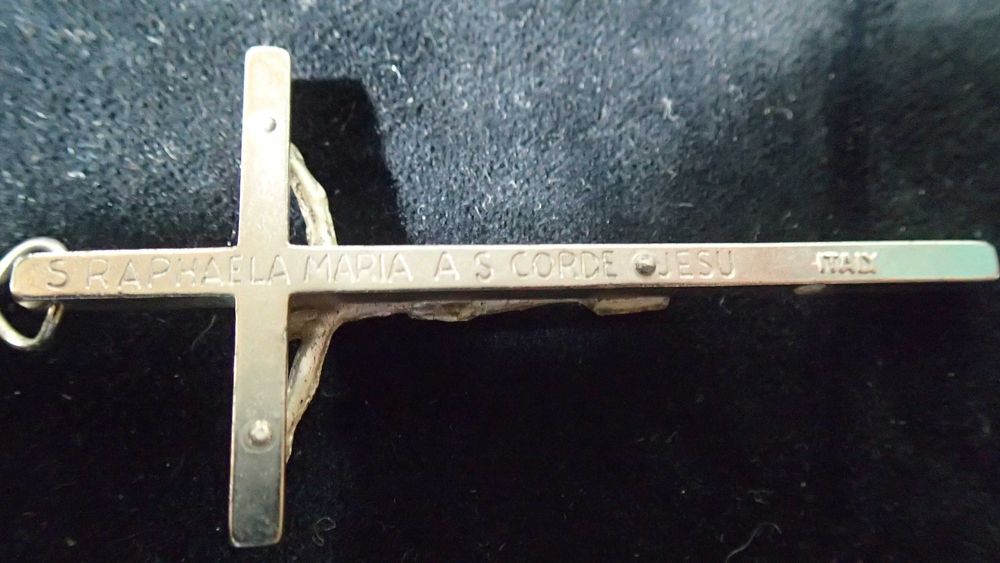 Crucifixos antigos em metal