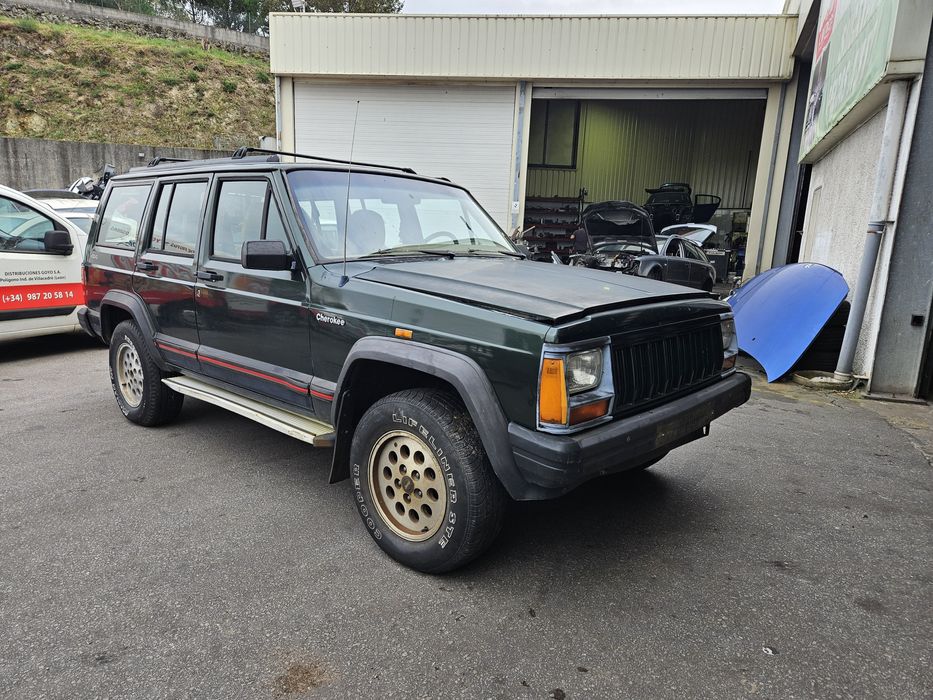 Jeep Cherokee XJ 2.5 TD de 1994 para peças