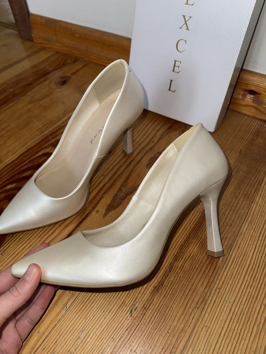 Туфлі жіночі святкові / весільні, колір айворі, каблук