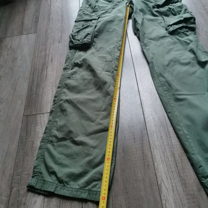 Bojówki r. 32 BERESHKA